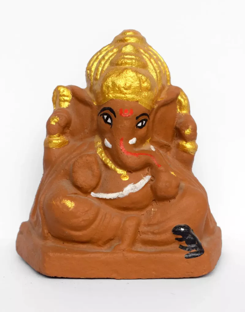Cow dung Ganesha statue