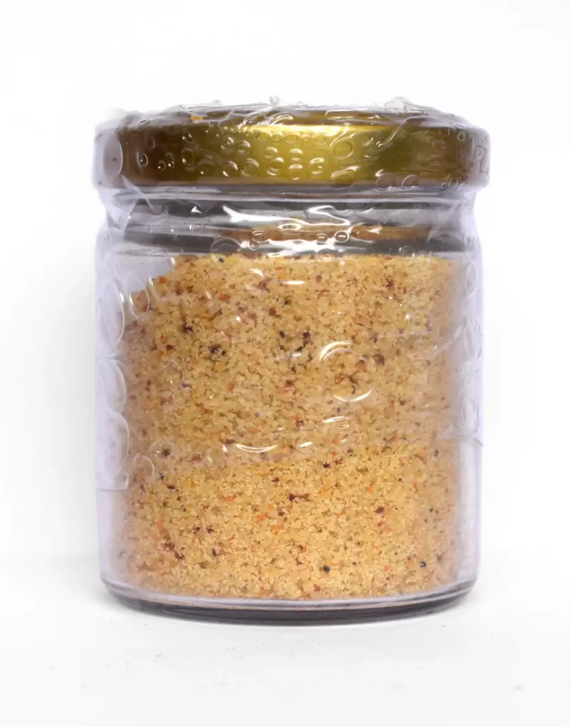 Colostrum powder in a glass jar